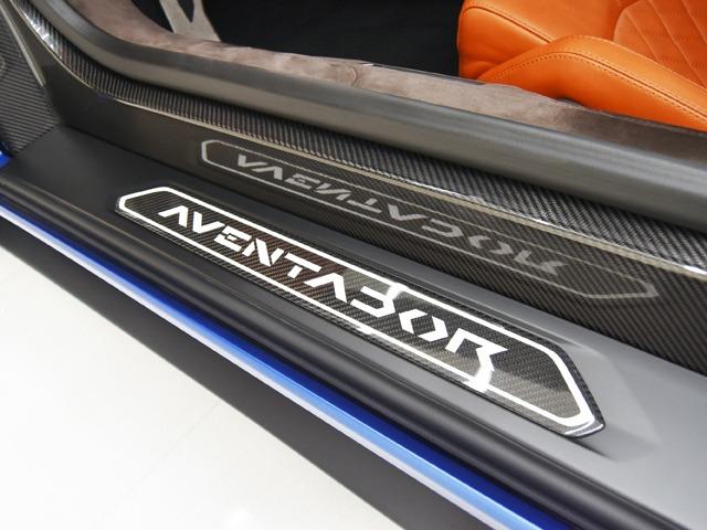 アヴェンタドール Ｓロードスター　ＯＰ７７２　ガラスエンジンボンネット　Ｆ２０Ｒ２１ｉｎＡＷ　インテリアカーボンファイバーＰＫＧ　エクステリアディティールヴィジブルカーボンファイバー　フルエレクトリックシート＆シートＨ　スタイルＰＫＧ（18枚目）