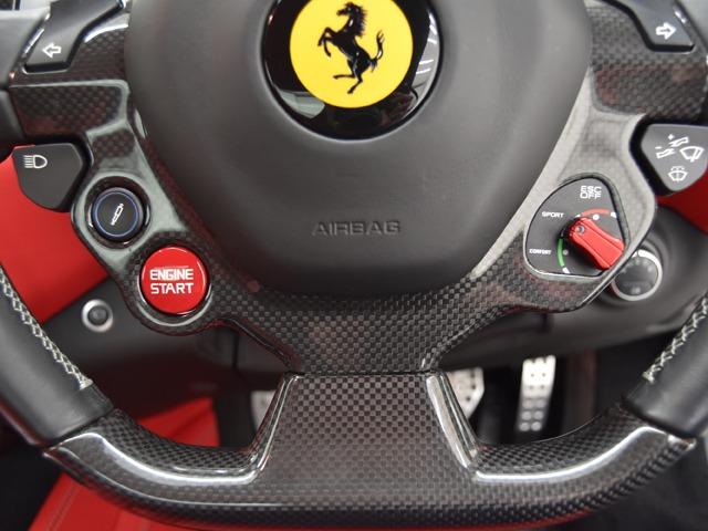 カリフォルニアＴ ベースグレード　Ｆ１　ＯＰ６８２　ＬＥＤ付カーボンファイバードライバーゾーン　マグネライドデュアルモードサスペンション　２０ｉｎＡＷ　アダプティブＦライトシステム　アップルカープレイ　ベンチレーテッドフル電動シート　禁煙（17枚目）