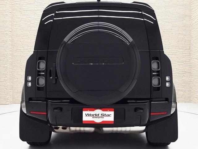 ディフェンダー １１０Ｘ－ダイナミックＨＳＥ　Ｄ３００　ＯＰ２２２　ディプロイアブルサイドステップ　２２ｉｎＡＷ　エアサスＰ　エクステンデッドブラックエクステリアＰ　ｃｌｅａｒｓｉｇｈｔインテリアリアビューミラー　コンフォート＆コンビニエンスＰ　ＡＣＣ（4枚目）