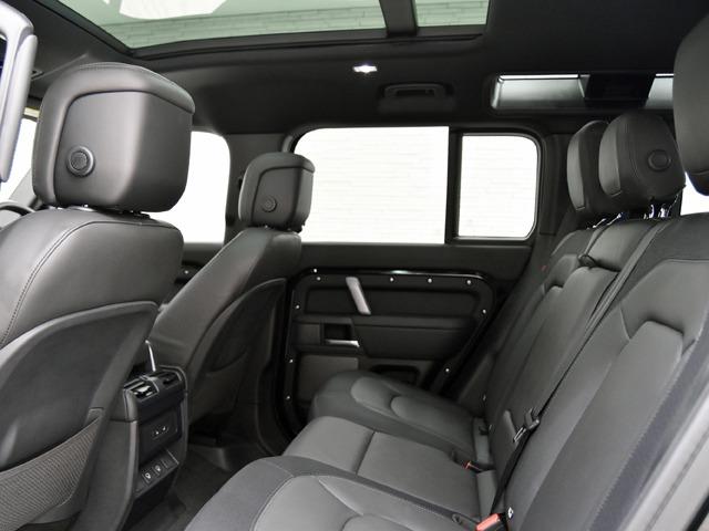 ディフェンダー １１０Ｘ－ダイナミックＨＳＥ　Ｄ３００　ＯＰ２２２　ディプロイアブルサイドステップ　２２ｉｎＡＷ　エアサスＰ　エクステンデッドブラックエクステリアＰ　ｃｌｅａｒｓｉｇｈｔインテリアリアビューミラー　コンフォート＆コンビニエンスＰ　ＡＣＣ（13枚目）