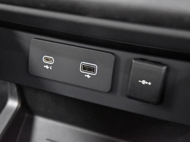 ディフェンダー １１０Ｘ－ダイナミックＨＳＥ　Ｄ３００　ＯＰ２２２　ディプロイアブルサイドステップ　２２ｉｎＡＷ　エアサスＰ　エクステンデッドブラックエクステリアＰ　ｃｌｅａｒｓｉｇｈｔインテリアリアビューミラー　コンフォート＆コンビニエンスＰ　ＡＣＣ（23枚目）