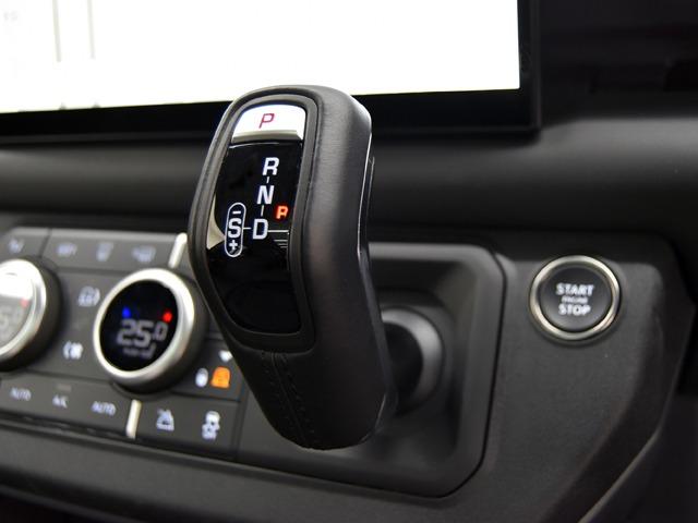 ディフェンダー １１０Ｘ－ダイナミックＨＳＥ　Ｄ３００　ＯＰ２２２　ディプロイアブルサイドステップ　２２ｉｎＡＷ　エアサスＰ　エクステンデッドブラックエクステリアＰ　ｃｌｅａｒｓｉｇｈｔインテリアリアビューミラー　コンフォート＆コンビニエンスＰ　ＡＣＣ（24枚目）