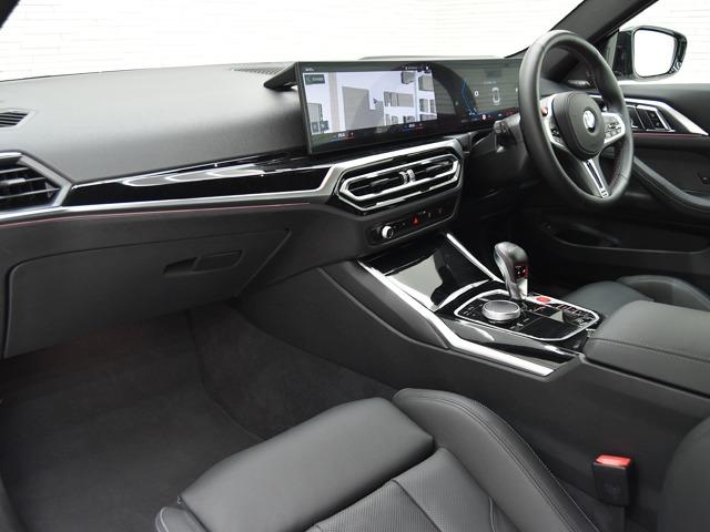 Ｍ４ Ｍ４クーペ　コンペティション　Ｍ　ｘＤｒｉｖｅ　黒革　Ｆベンチレーター　オートマチックテールゲート　サラウンドビューカメラ　ヘッドアップＤ　ＢＭＷレーザーライト　Ｆ１９Ｒ２０ｉｎＡＷ　Ｐアシスト＋　ドライビングアシストプロフェッショナル　ＦシートＨ（10枚目）