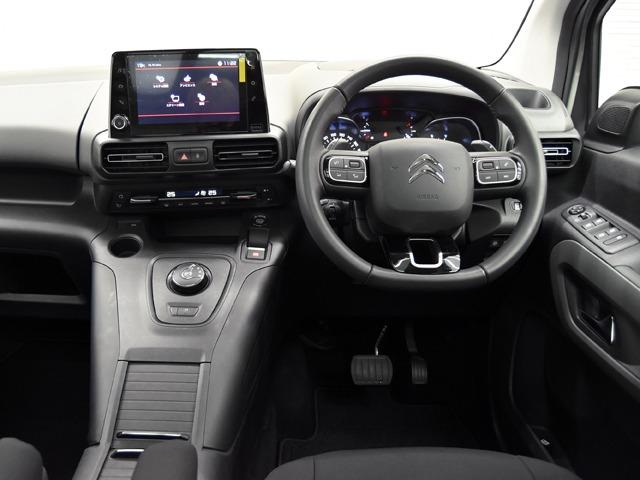 ベルランゴ エディション・サーブル　特別仕様車　ＬＥＤヘッドライト　前後Ｐセンサー＆Ｂカメラ　パノラマＳＲ　ＡＣＣ　１６ｉｎＡＷ　レーンキープ　ブラインドスポット　グレー／ブラックファブリックシート　アップルカープレイ　禁煙　ドラレコ（9枚目）