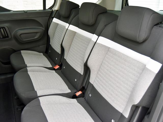 ベルランゴ エディション・サーブル　特別仕様車　ＬＥＤヘッドライト　前後Ｐセンサー＆Ｂカメラ　パノラマＳＲ　ＡＣＣ　１６ｉｎＡＷ　レーンキープ　ブラインドスポット　グレー／ブラックファブリックシート　アップルカープレイ　禁煙　ドラレコ（13枚目）