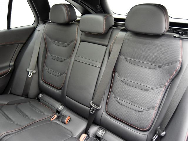 Ｃクラスステーションワゴン Ｃ４３　４マチック　パノラマＳＲ　３６０°カメラ　ＡＭＧ１９ｉｎＡＷ　黒革　ＦシートＨ＆ベンチレーター　ブルメスター　レーダーセーフティＰＫＧ　パワートランク　ＡＭＧエクステリア　メモリー付パワーシート　ヘッドアップＤ（14枚目）
