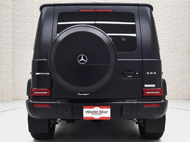 Ｇクラス Ｇ６３　マヌファクトゥーアプログラム＋　ＯＰ３９３　ＡＭＧカーボンファイバーインテリアトリム　ＡＭＧナイトＰＫＧマグノ　ＡＭＧ２１ｉｎＡＷ　灰黒革　ダイヤモンドステッチ　ガラスＳＲ　Ｆベンチレーター　前後シートＨ　ブルメスター　ＡＣＣ　禁煙（4枚目）