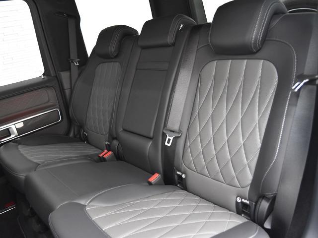 Ｇクラス Ｇ６３　マヌファクトゥーアプログラム＋　ＯＰ３９３　ＡＭＧカーボンファイバーインテリアトリム　ＡＭＧナイトＰＫＧマグノ　ＡＭＧ２１ｉｎＡＷ　灰黒革　ダイヤモンドステッチ　ガラスＳＲ　Ｆベンチレーター　前後シートＨ　ブルメスター　ＡＣＣ　禁煙（14枚目）