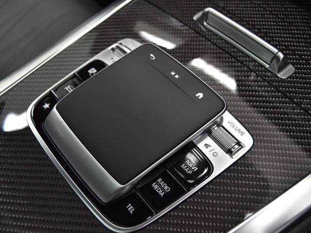 Ｇクラス Ｇ６３　マヌファクトゥーアプログラム＋　ＯＰ３９３　ＡＭＧカーボンファイバーインテリアトリム　ＡＭＧナイトＰＫＧマグノ　ＡＭＧ２１ｉｎＡＷ　灰黒革　ダイヤモンドステッチ　ガラスＳＲ　Ｆベンチレーター　前後シートＨ　ブルメスター　ＡＣＣ　禁煙（15枚目）