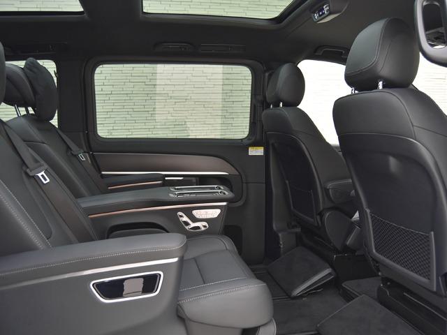 Vクラス V220d アバンギャルド ロング AMGライン OP223 EXCP パノラマSR AMG19inAW 黒革 ブルメスター 1/2列目シートH 2列目ベンチレーター レーダーセーフティPKG 360°カメラ メモリー付パワーシート ACC 禁煙(12枚目)