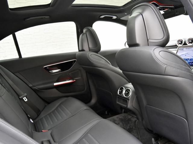 Ｃクラス Ｃ２００アバンギャルド　ＡＭＧライン　ＯＰ１３１　レザーＥＸＣＰ　パノラマＳＲ　リアアクスルステアリング　ベーシックＰＫＧ　ヘッドアップＤ　黒革　ＦシートＨ　ＡＭＧ１８ｉｎＡＷ　３６０°カメラ　メモリー付パワーシート　パワーテールゲート（12枚目）