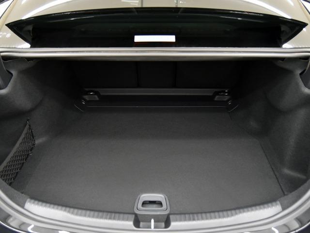 Ｃクラス Ｃ２００アバンギャルド　ＡＭＧライン　ＯＰ１３１　レザーＥＸＣＰ　パノラマＳＲ　リアアクスルステアリング　ベーシックＰＫＧ　ヘッドアップＤ　黒革　ＦシートＨ　ＡＭＧ１８ｉｎＡＷ　３６０°カメラ　メモリー付パワーシート　パワーテールゲート（19枚目）