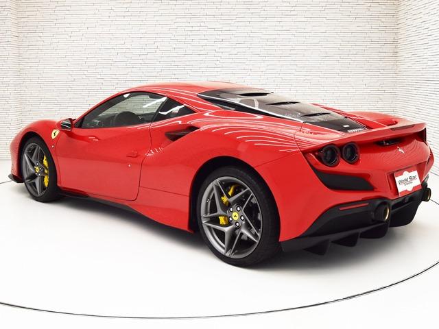 Ｆ８トリブート ベースグレード　Ｆ１　ＯＰ４９８　カーボンファイバーＦスポイラー／アウターシルカバー／ＬＥＤ付ステアリングホイール　サスペンションリフター　２０ｉｎＡＷ　前後Ｐカメラ　アダプティブＦライトシステム　イエローキャリパー（2枚目）