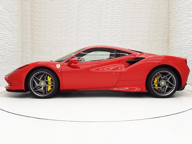 Ｆ８トリブート ベースグレード　Ｆ１　ＯＰ４９８　カーボンファイバーＦスポイラー／アウターシルカバー／ＬＥＤ付ステアリングホイール　サスペンションリフター　２０ｉｎＡＷ　前後Ｐカメラ　アダプティブＦライトシステム　イエローキャリパー（6枚目）