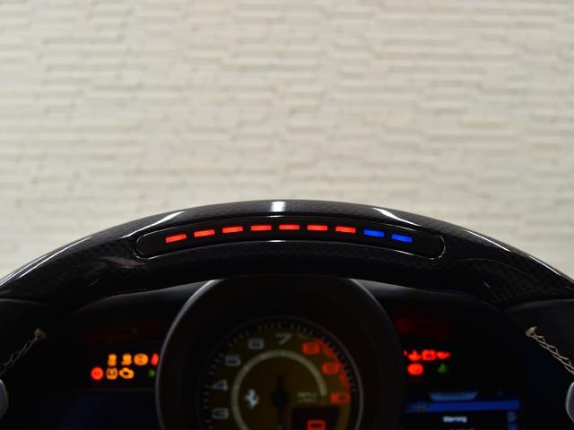 Ｆ８トリブート ベースグレード　Ｆ１　ＯＰ４９８　カーボンファイバーＦスポイラー／アウターシルカバー／ＬＥＤ付ステアリングホイール　サスペンションリフター　２０ｉｎＡＷ　前後Ｐカメラ　アダプティブＦライトシステム　イエローキャリパー（14枚目）