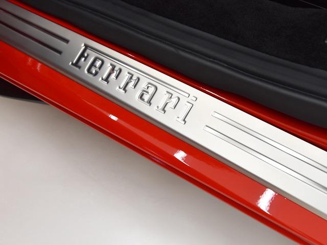 Ｆ８トリブート ベースグレード　Ｆ１　ＯＰ４９８　カーボンファイバーＦスポイラー／アウターシルカバー／ＬＥＤ付ステアリングホイール　サスペンションリフター　２０ｉｎＡＷ　前後Ｐカメラ　アダプティブＦライトシステム　イエローキャリパー（26枚目）