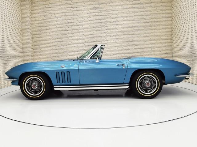 シボレーコルベット スティングレー C2 1965年モデル 15inAW マリーナブルーインテリア 白革 ホワイトレザールーフライニング ウッドステアリング シガーソケット 禁煙(7枚目)