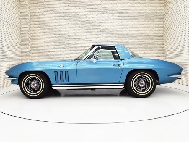 シボレーコルベット スティングレー C2 1965年モデル 15inAW マリーナブルーインテリア 白革 ホワイトレザールーフライニング ウッドステアリング シガーソケット 禁煙(9枚目)