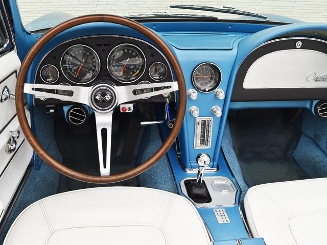シボレーコルベット スティングレー C2 1965年モデル 15inAW マリーナブルーインテリア 白革 ホワイトレザールーフライニング ウッドステアリング シガーソケット 禁煙(14枚目)