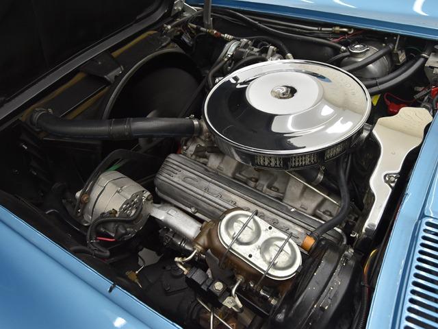 シボレーコルベット スティングレー C2 1965年モデル 15inAW マリーナブルーインテリア 白革 ホワイトレザールーフライニング ウッドステアリング シガーソケット 禁煙(25枚目)