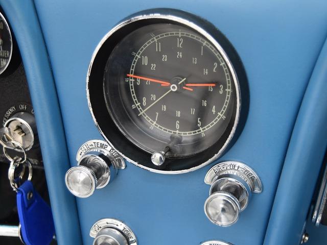 シボレーコルベット スティングレー C2 1965年モデル 15inAW マリーナブルーインテリア 白革 ホワイトレザールーフライニング ウッドステアリング シガーソケット 禁煙(28枚目)