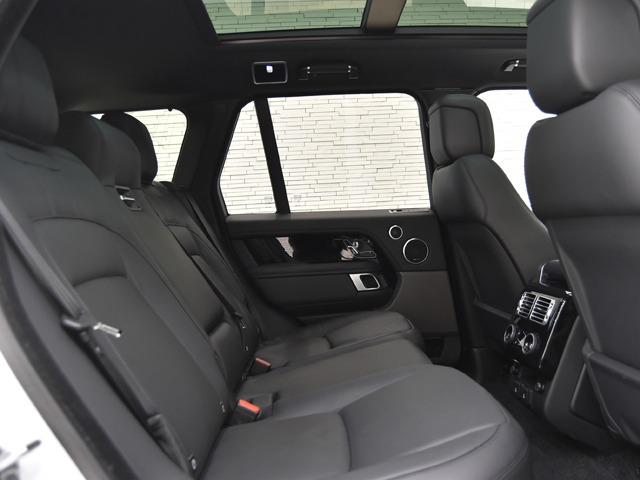 レンジローバー ヴォーグ　ＯＰ２４０　電動サイドステップ　２２ｉｎＡＷ　ブラックエクステリアパック　パノラマＳＲ　ドライバーアシストパック　エボニーレザー　メリディアン　アンビエントライト　３ゾーンＡＣ　ブラインドスポット（15枚目）