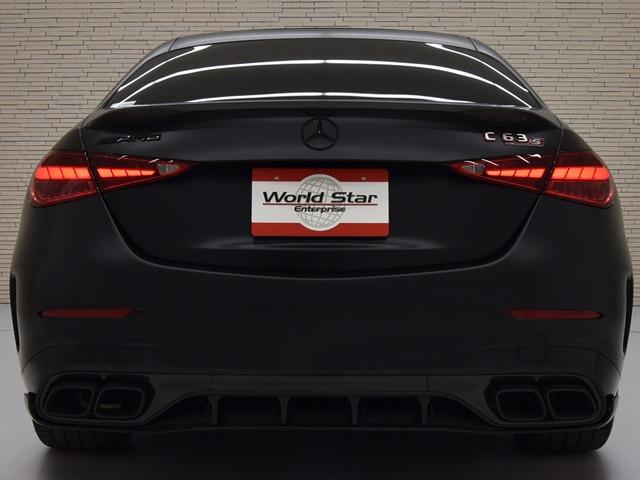 Cクラス C63 S E パフォーマンス AMGカーボンPKG OP106 AMGパフォーマンスPKG パノラマSR 黒革 FシートH&ベンチレーター ブルメスター AMGカーボンファイバーインテリアトリム レーダーセーフティPKG AMG20inAW ACC(8枚目)