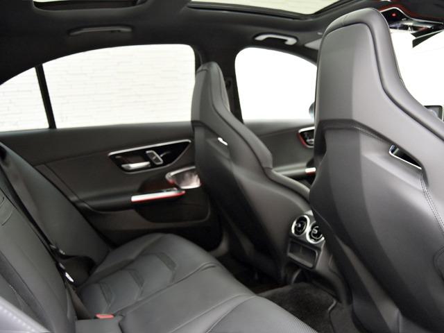 Cクラス C63 S E パフォーマンス AMGカーボンPKG OP106 AMGパフォーマンスPKG パノラマSR 黒革 FシートH&ベンチレーター ブルメスター AMGカーボンファイバーインテリアトリム レーダーセーフティPKG AMG20inAW ACC(13枚目)