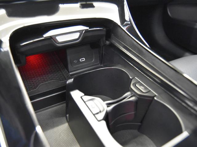 Cクラス C63 S E パフォーマンス AMGカーボンPKG OP106 AMGパフォーマンスPKG パノラマSR 黒革 FシートH&ベンチレーター ブルメスター AMGカーボンファイバーインテリアトリム レーダーセーフティPKG AMG20inAW ACC(16枚目)