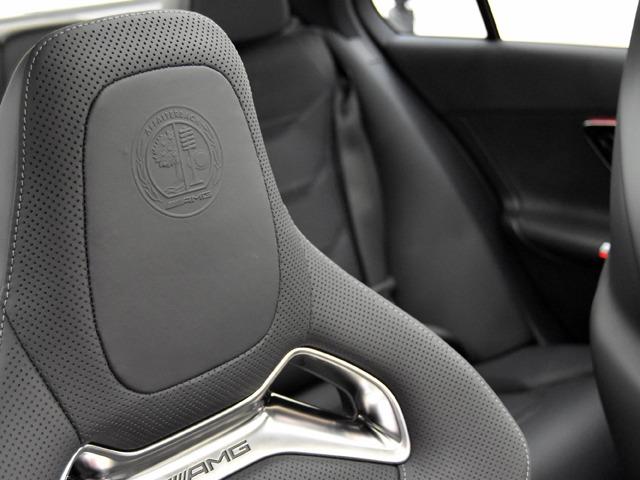 Cクラス C63 S E パフォーマンス AMGカーボンPKG OP106 AMGパフォーマンスPKG パノラマSR 黒革 FシートH&ベンチレーター ブルメスター AMGカーボンファイバーインテリアトリム レーダーセーフティPKG AMG20inAW ACC(23枚目)