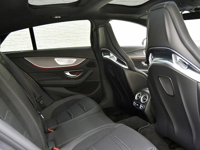 GT 4ドアクーペ 53 4マチック+ AMGダイナミック+PKG OP213 パノラミックルーフ AMG21inAW フルレザー仕様 黒革 AMGパフォーマンスシート 前後シートH ブルメスター Fベンチレーター レーダーセーフティPKG エアバランスPKG 禁煙(15枚目)