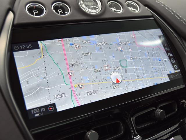 ＤＢＸ ７０７　ＯＰ３２１　インスパイヤスポーツデュオトーン　ブラックメタリック＆ライトアルジェントレザーインテリア　２３インチサテンブラックＤＴリムＡＷ　前後シートＨ＆ベンチレーター　パノラミックルーフ　禁煙車（22枚目）