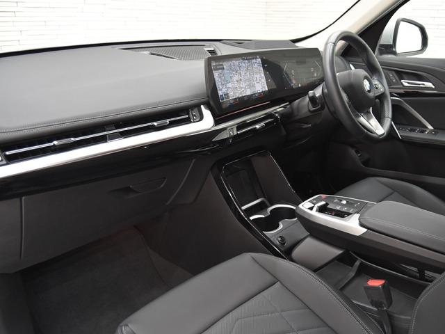 Ｘ１ ｘＤｒｉｖｅ　２０ｉ　ｘライン　黒革　ＦシートＨ　サラウンドビューカメラ　ヘッドアップＤ　オートマチックテールゲート　ＡＣＣ　ドライビングアシストプロフェッショナル　コンフォートアクセス　Ｐアシスト＋　メモリー付パワーシート　禁煙（8枚目）