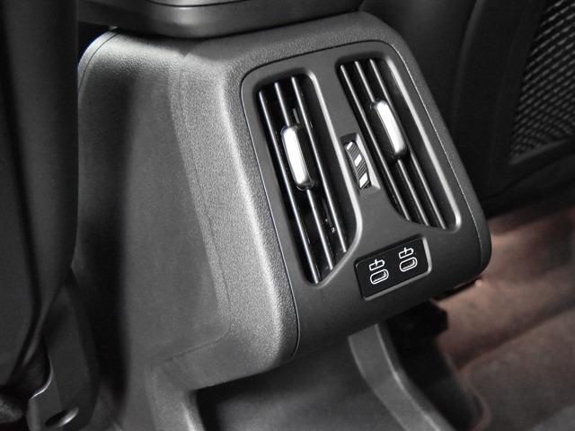 Ｘ１ ｘＤｒｉｖｅ　２０ｉ　ｘライン　黒革　ＦシートＨ　サラウンドビューカメラ　ヘッドアップＤ　オートマチックテールゲート　ＡＣＣ　ドライビングアシストプロフェッショナル　コンフォートアクセス　Ｐアシスト＋　メモリー付パワーシート　禁煙（20枚目）