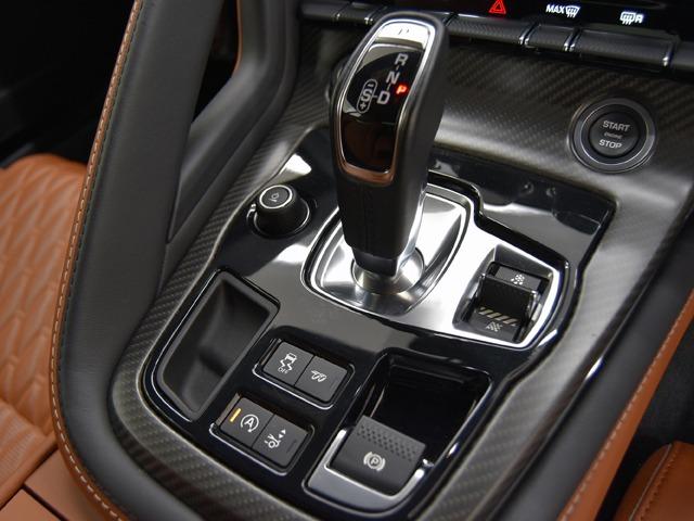 Ｆタイプ ＳＶＲクーペ　ＯＰ３９５　ＳＶＲカーボンセラミックブレーキＰ　エクステリアカーボンファイバーＰ　カーボンファイバールーフ　エクステンデッドウィンザーレザーインテリア　メリディアン　デュアルゾーンクライメートＣＴＬ（15枚目）