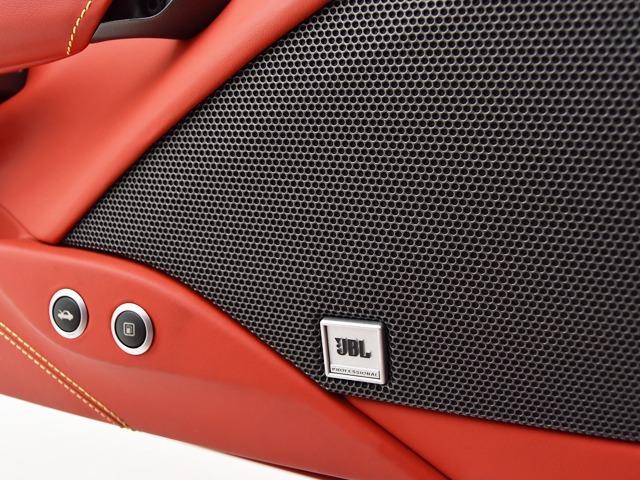 ４８８スパイダー ベースグレード　Ｆ１　ＯＰ４３７　２０ｉｎＡＷ　カーボンファイバーＬＥＤドライバーゾーン／ダッシュボードインサート／Ｒエアダクト　ロッソフェラーリレザー　サスペンションリフター　フルエレクトリックシート　シートＨ　禁煙（19枚目）