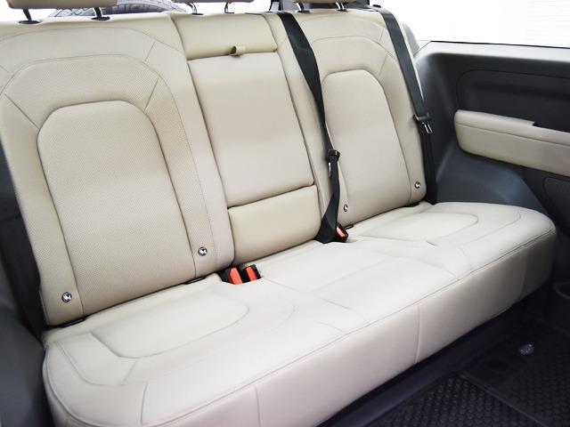 ディフェンダー ９０ＸＳエディション　Ｐ３００　限定車　ＸＳエディションエクステリアＰ　２０ｉｎＡＷ　パノラマＳＲ　ＦシートＨ／シートクーラー／メモリー機能　エイコーンレザー　インタラクティブドライバーＤ　ＡＣＣ　メリディアン　レーンキープ　禁煙（12枚目）
