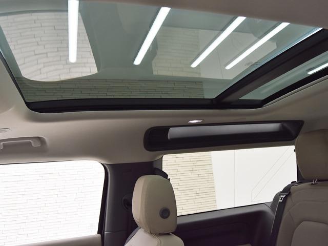 ディフェンダー ９０ＸＳエディション　Ｐ３００　限定車　ＸＳエディションエクステリアＰ　２０ｉｎＡＷ　パノラマＳＲ　ＦシートＨ／シートクーラー／メモリー機能　エイコーンレザー　インタラクティブドライバーＤ　ＡＣＣ　メリディアン　レーンキープ　禁煙（14枚目）