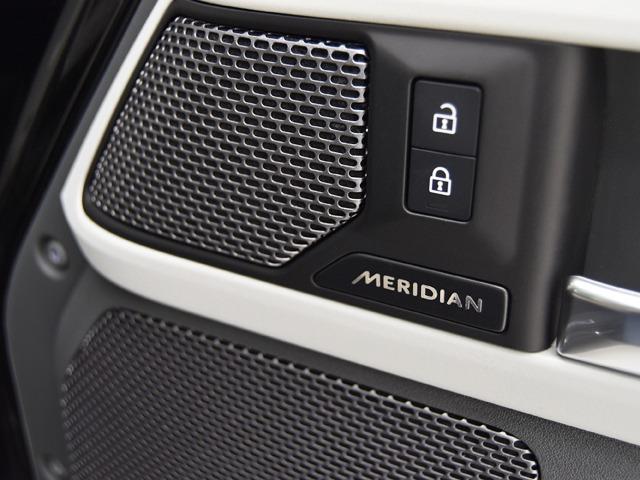 ディフェンダー ９０ＸＳエディション　Ｐ３００　限定車　ＸＳエディションエクステリアＰ　２０ｉｎＡＷ　パノラマＳＲ　ＦシートＨ／シートクーラー／メモリー機能　エイコーンレザー　インタラクティブドライバーＤ　ＡＣＣ　メリディアン　レーンキープ　禁煙（17枚目）