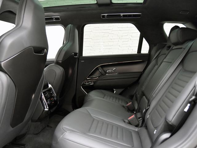 レンジローバースポーツ ＳＶエディションワン　ＯＰ１４０　ディプロイアブルサイドステップ　パノラマＳＲ　４ゾーンＡＣ　２３ｉｎＡＷ　フルプロテクションフィルム　エボニーウィンザーレザー　ＳＶカーボンファイバーシートＰ　ドライバーアシストＰ　ＡＣＣ（13枚目）