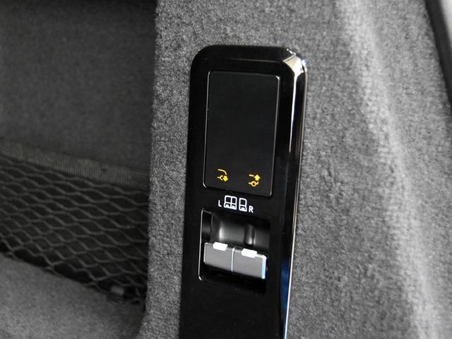 レンジローバースポーツ ＳＶエディションワン　ＯＰ１４０　ディプロイアブルサイドステップ　パノラマＳＲ　４ゾーンＡＣ　２３ｉｎＡＷ　フルプロテクションフィルム　エボニーウィンザーレザー　ＳＶカーボンファイバーシートＰ　ドライバーアシストＰ　ＡＣＣ（32枚目）