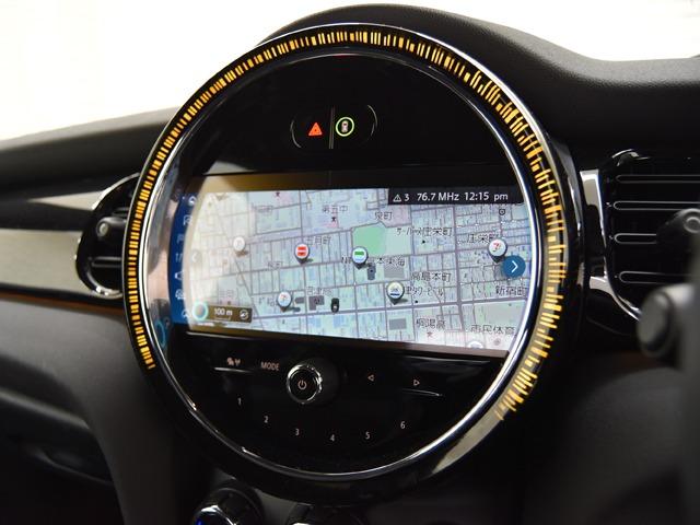 ＭＩＮＩ ジョンクーパーワークス　ジョンクーパーワークストリム　ピアノブラックエクステリア　１８ｉｎＡＷ　ブラックハーフレザー　ＦシートＨ　純正ナビ　ヘッドアップＤ　マルチＤメーターパネル　レッドルーフ＆ミラーキャップ　ＬＥＤヘッドライト　コンフォートアクセス（22枚目）