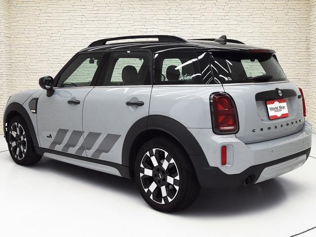 MINI クーパーD クロスオーバーオール4 アンテイムドED 特別仕様車 18inAW ALL4エクステリア ピアノブラックエクステリア MINIYoursレザーラウンジハイランドグリーンシート FシートH 純正ナビ ACC マルチDメーターパネル Bカメラ(2枚目)