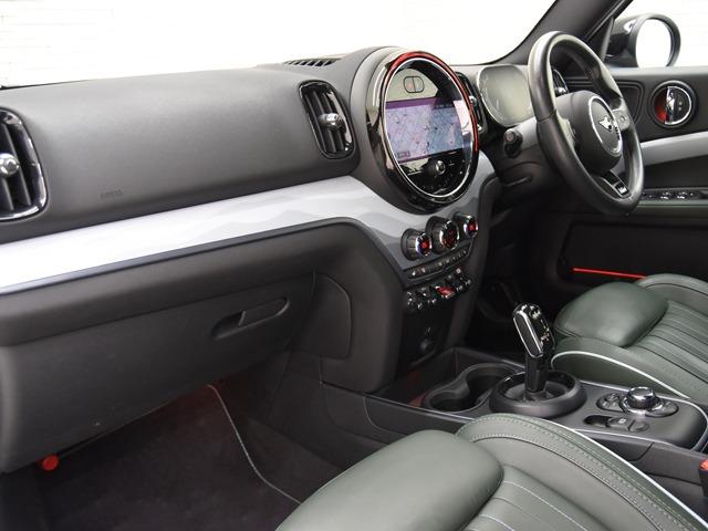 MINI クーパーD クロスオーバーオール4 アンテイムドED 特別仕様車 18inAW ALL4エクステリア ピアノブラックエクステリア MINIYoursレザーラウンジハイランドグリーンシート FシートH 純正ナビ ACC マルチDメーターパネル Bカメラ(8枚目)