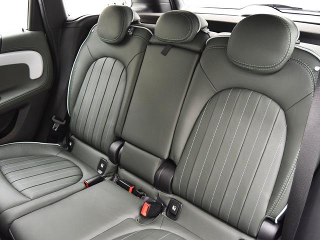 MINI クーパーD クロスオーバーオール4 アンテイムドED 特別仕様車 18inAW ALL4エクステリア ピアノブラックエクステリア MINIYoursレザーラウンジハイランドグリーンシート FシートH 純正ナビ ACC マルチDメーターパネル Bカメラ(14枚目)