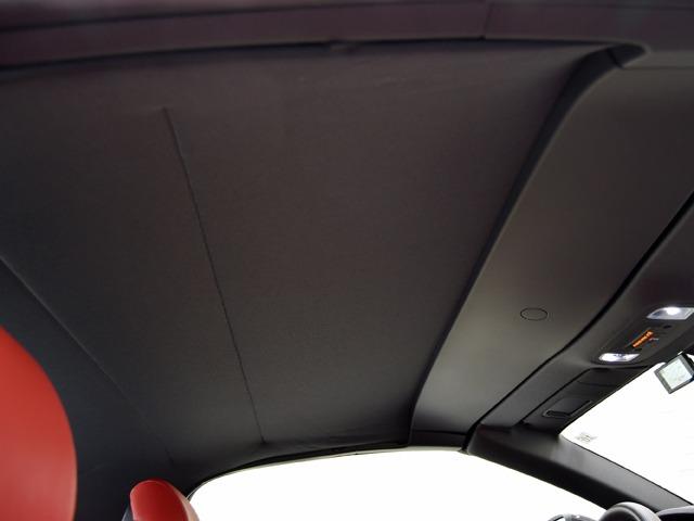 Ｒ８スパイダー Ｖ１０パフォーマンス５．２ＦＳＩクワトロＳトロニック　ＯＰ１２５　２０２２ｙモデル　エクスプレスレッドファインナッパレザー　ＦシートＨ　バング＆オルフセン　ダイナミックステアリング　ブラックアウディリングＰＫＧ　拡張デコラティブパネルグロスカーボン　禁煙（17枚目）