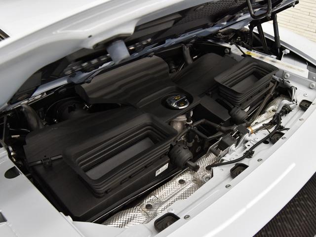 Ｒ８スパイダー Ｖ１０パフォーマンス５．２ＦＳＩクワトロＳトロニック　ＯＰ１２５　２０２２ｙモデル　エクスプレスレッドファインナッパレザー　ＦシートＨ　バング＆オルフセン　ダイナミックステアリング　ブラックアウディリングＰＫＧ　拡張デコラティブパネルグロスカーボン　禁煙（27枚目）