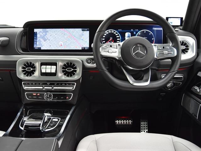 Ｇクラス Ｇ４００ｄ　ＡＭＧライン　マヌファクトゥーアプログラム　ＯＰ３２３　ラグジュアリーＰＫＧ　アダプティブダンピングシステム　ボディ同色スペアタイヤリング　白革　前後シートＨ　ガラスＳＲ　ＡＭＧ２０ｉｎＡＷ　レーダーセーフティＰＫＧ　３６０°カメラ　ＡＣＣ（13枚目）