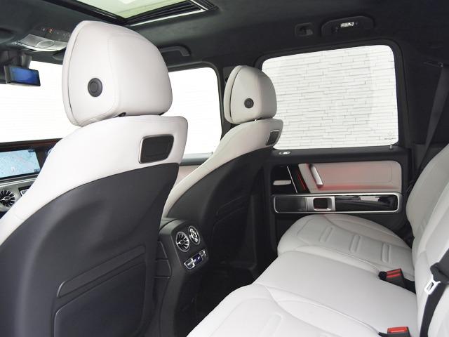 Ｇクラス Ｇ４００ｄ　ＡＭＧライン　マヌファクトゥーアプログラム　ＯＰ３２３　ラグジュアリーＰＫＧ　アダプティブダンピングシステム　ボディ同色スペアタイヤリング　白革　前後シートＨ　ガラスＳＲ　ＡＭＧ２０ｉｎＡＷ　レーダーセーフティＰＫＧ　３６０°カメラ　ＡＣＣ（14枚目）