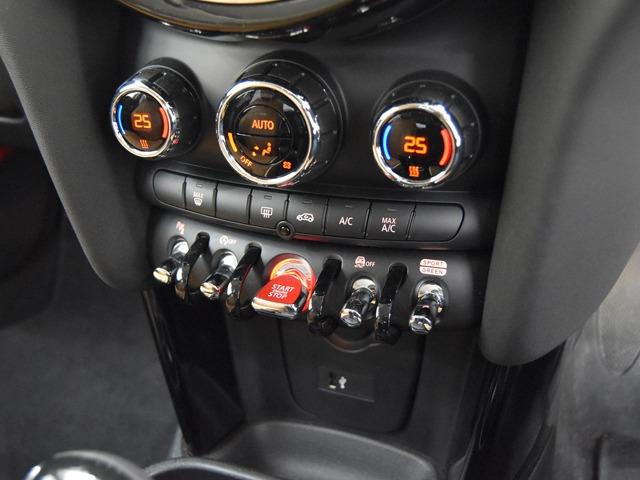 ＭＩＮＩ クーパーＳ　クラシック・トリム　１７ｉｎＡＷ　前後Ｐセンサー＆Ｂカメラ　純正ナビ　マルチＤメーターパネル　ブラック／パールハーフレザー　コンフォートアクセス　ＬＥＤヘッドライト　ＡＣＣ　ブラックルーフ＆ミラーキャップ　禁煙（16枚目）